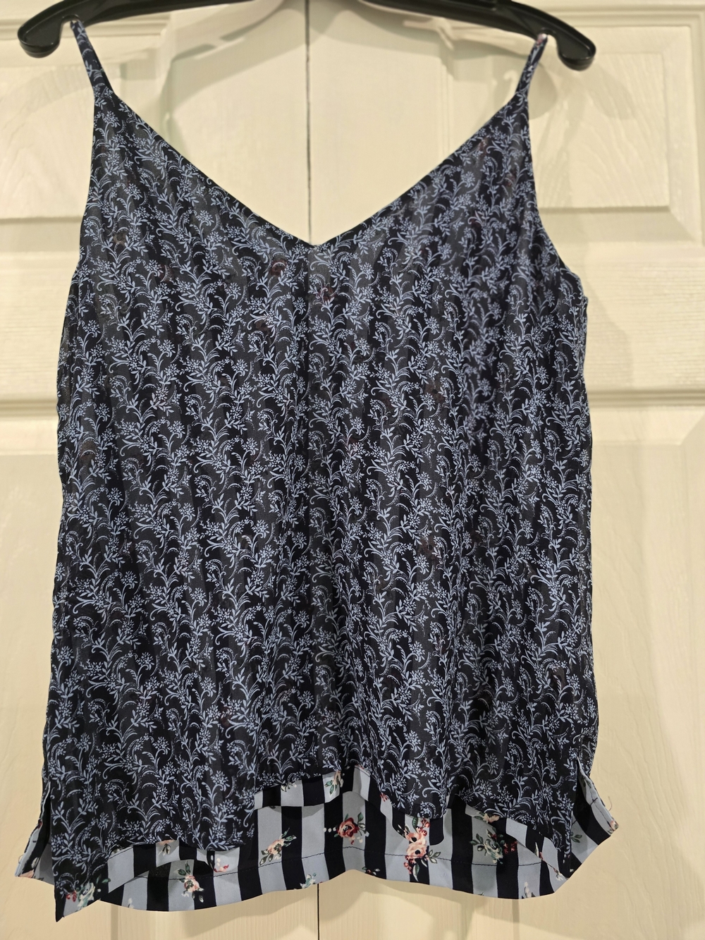 White House Black Market Navy & Light Blue Floral V-Neck Camisole